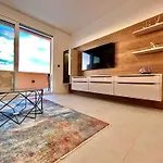 Premium Sea View Апартаменты *