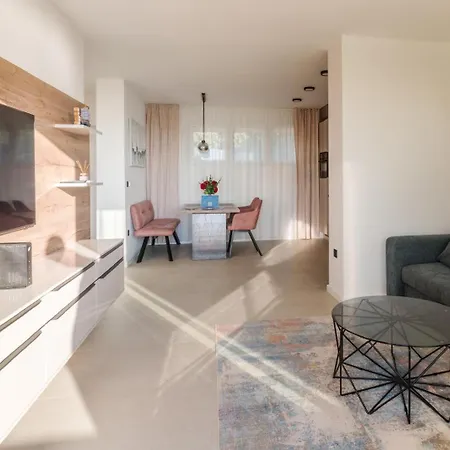 Premium Sea View * 扎达尔